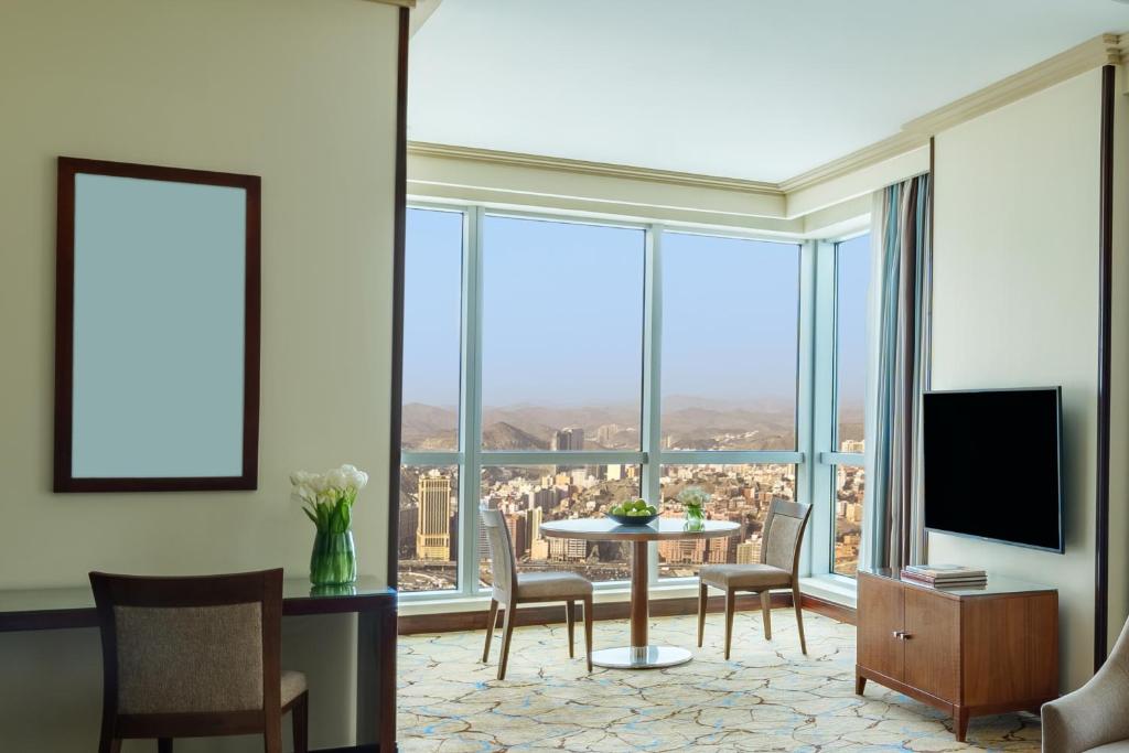 movenpick-hotel-hajar-